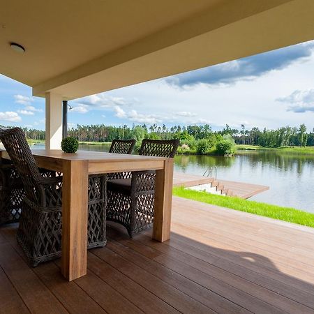 Golfbay Villa Senica Luaran gambar