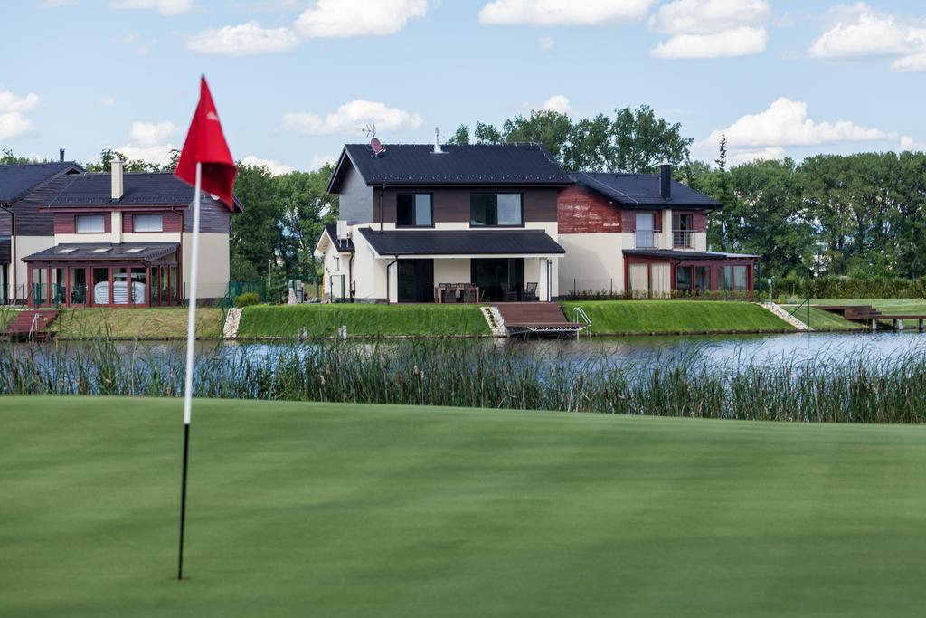 Golfbay Villa Senica Luaran gambar