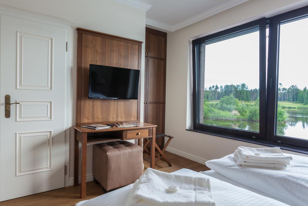 Golfbay Villa Senica Luaran gambar