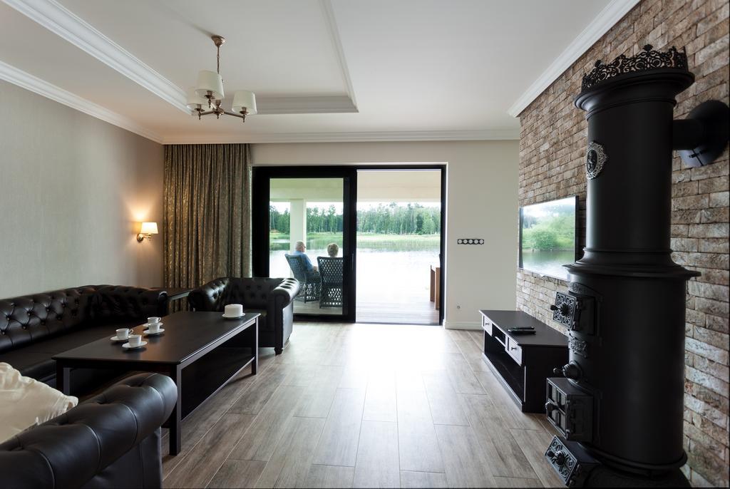 Golfbay Villa Senica Luaran gambar