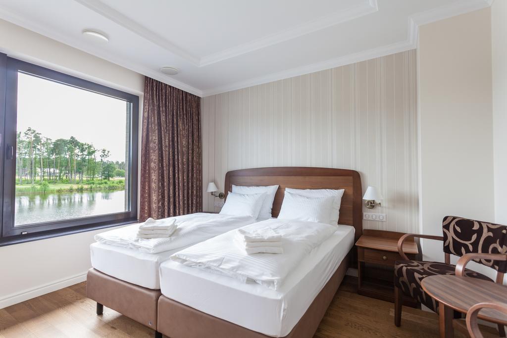 Golfbay Villa Senica Luaran gambar