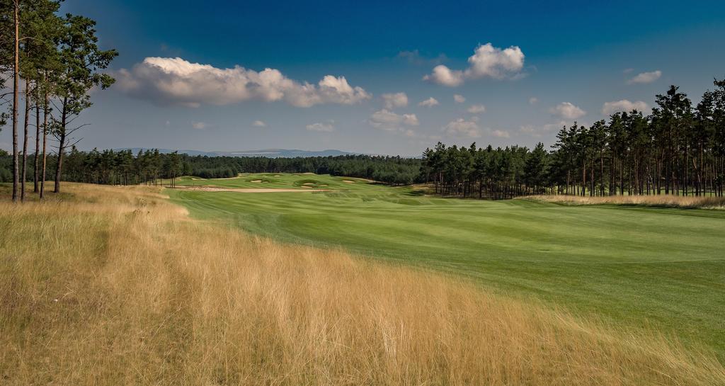 Golfbay Villa Senica Luaran gambar
